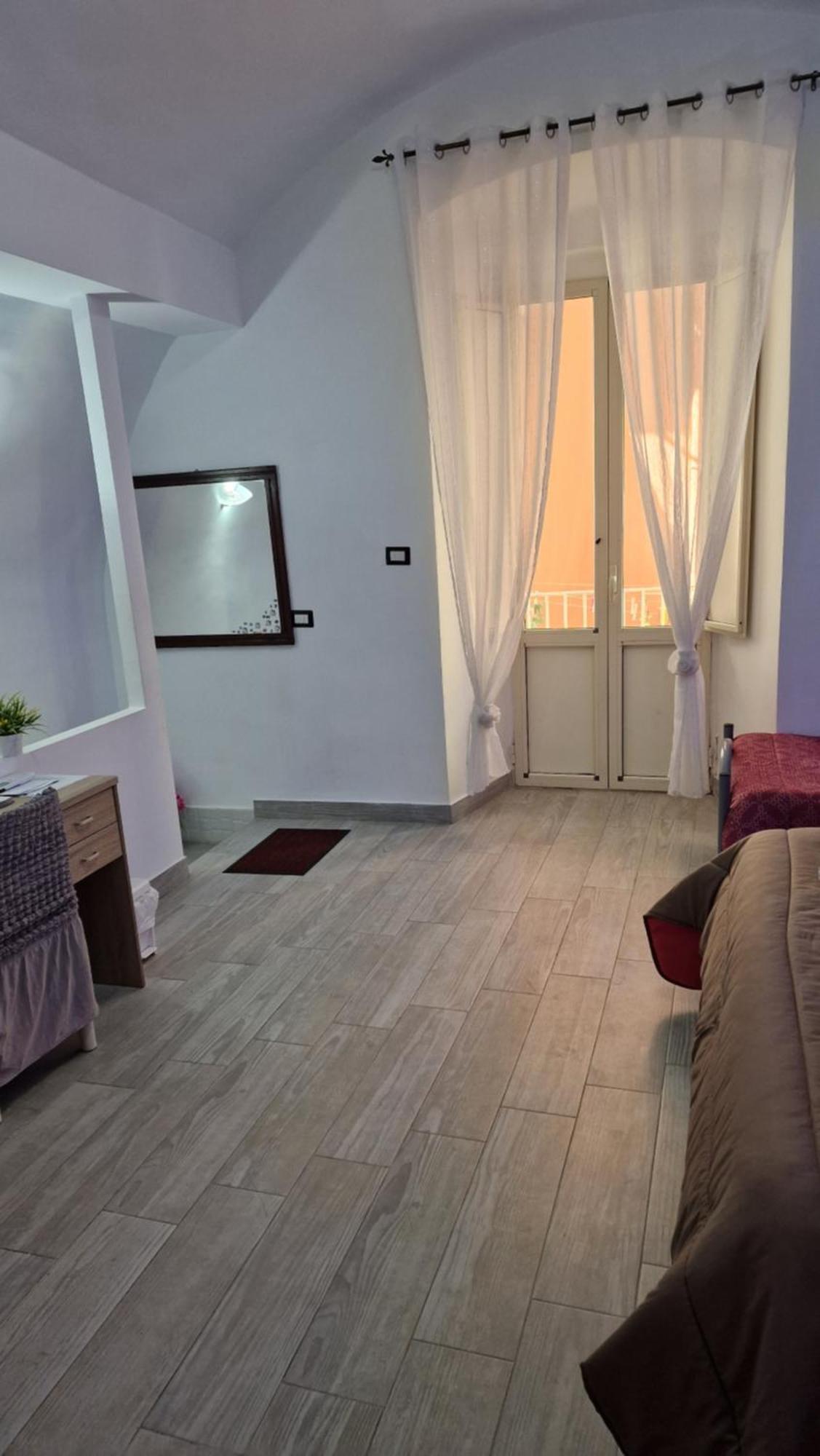 Appartamento Intero Casa Vacanze Espo Napoli Eksteriør billede